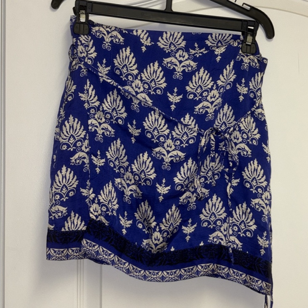 Blue and White Patterned Skirt